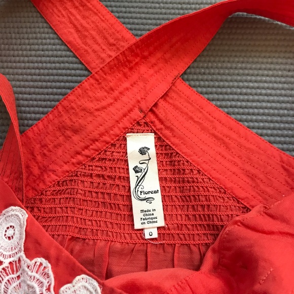 Sweet tank top with Lace Detail - Picture 6 of 6